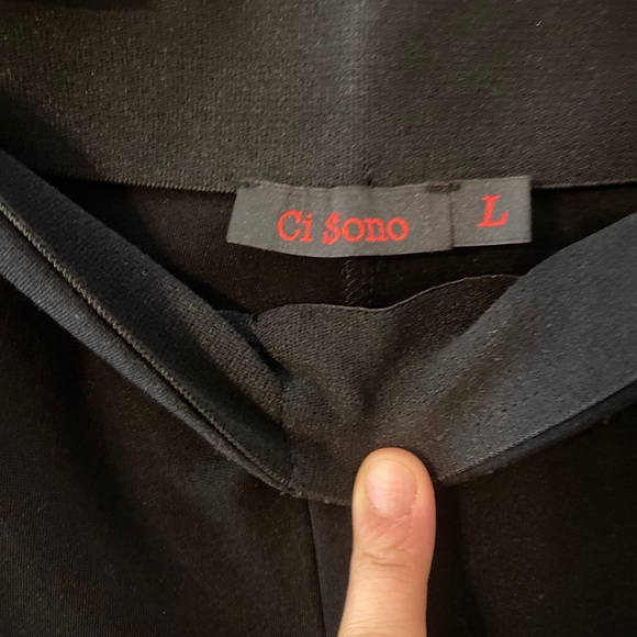 New Black Stretch Leggings w/ pleather details - Picture 5 of 6